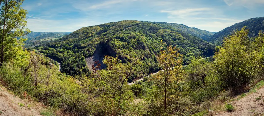 La vallée de l'Allier encaissée autour de Monistrol-d'Allier