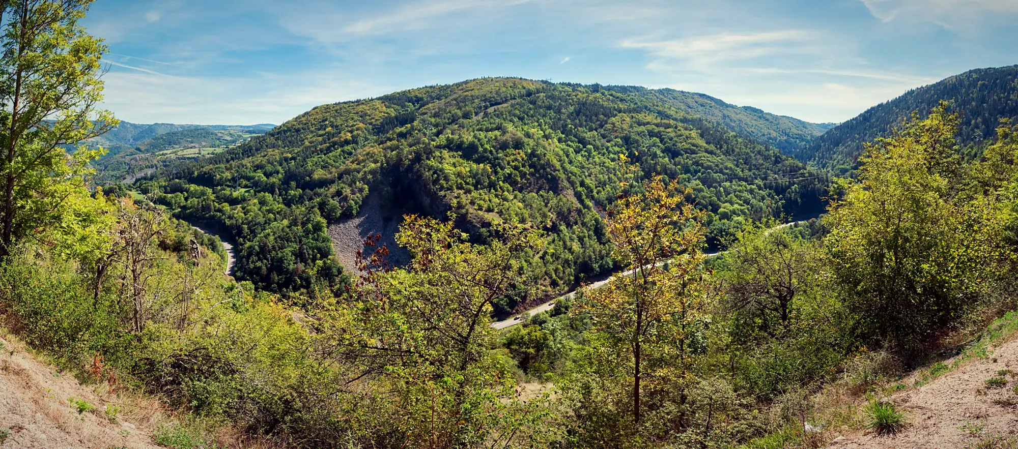 The deep Allier valley around Monistrol-d'Allier