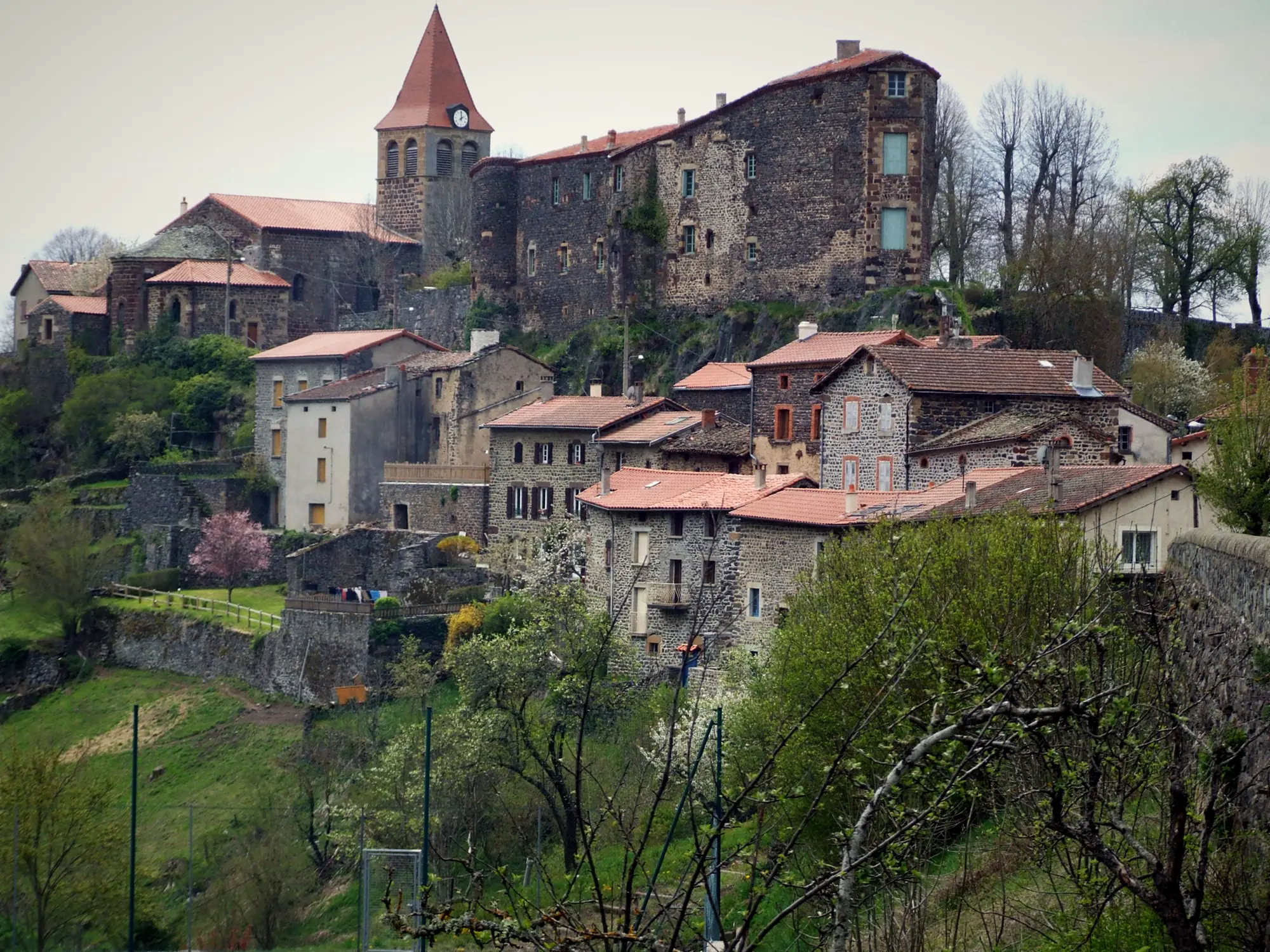 L'église romane de Saint-Privat-d'Allier